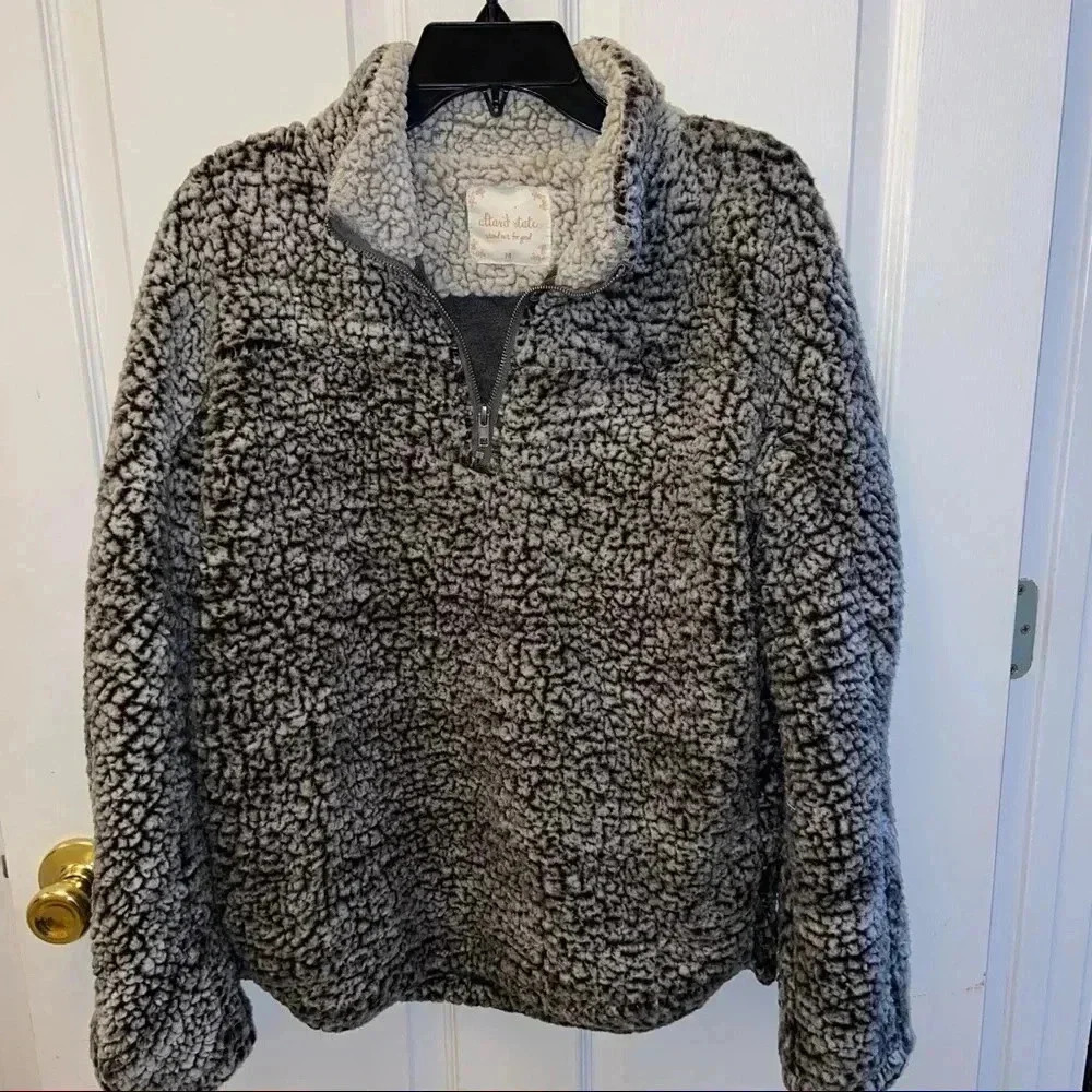 Altered state women’s pullover sz med
